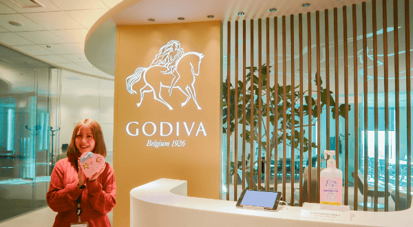 ゴディバ（GODIVA）のクリスマス企画にウェブAR（WebAR）を採用。バレンタインでは公式アプリからもAR体験できるように